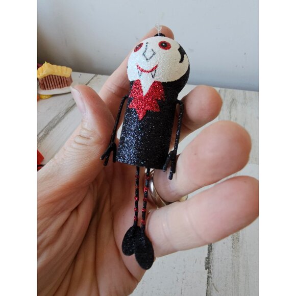 Pier‎ 1 glitter Dracula metal ornament Halloween jointed decor sparkle rare - Picture 7 of 7